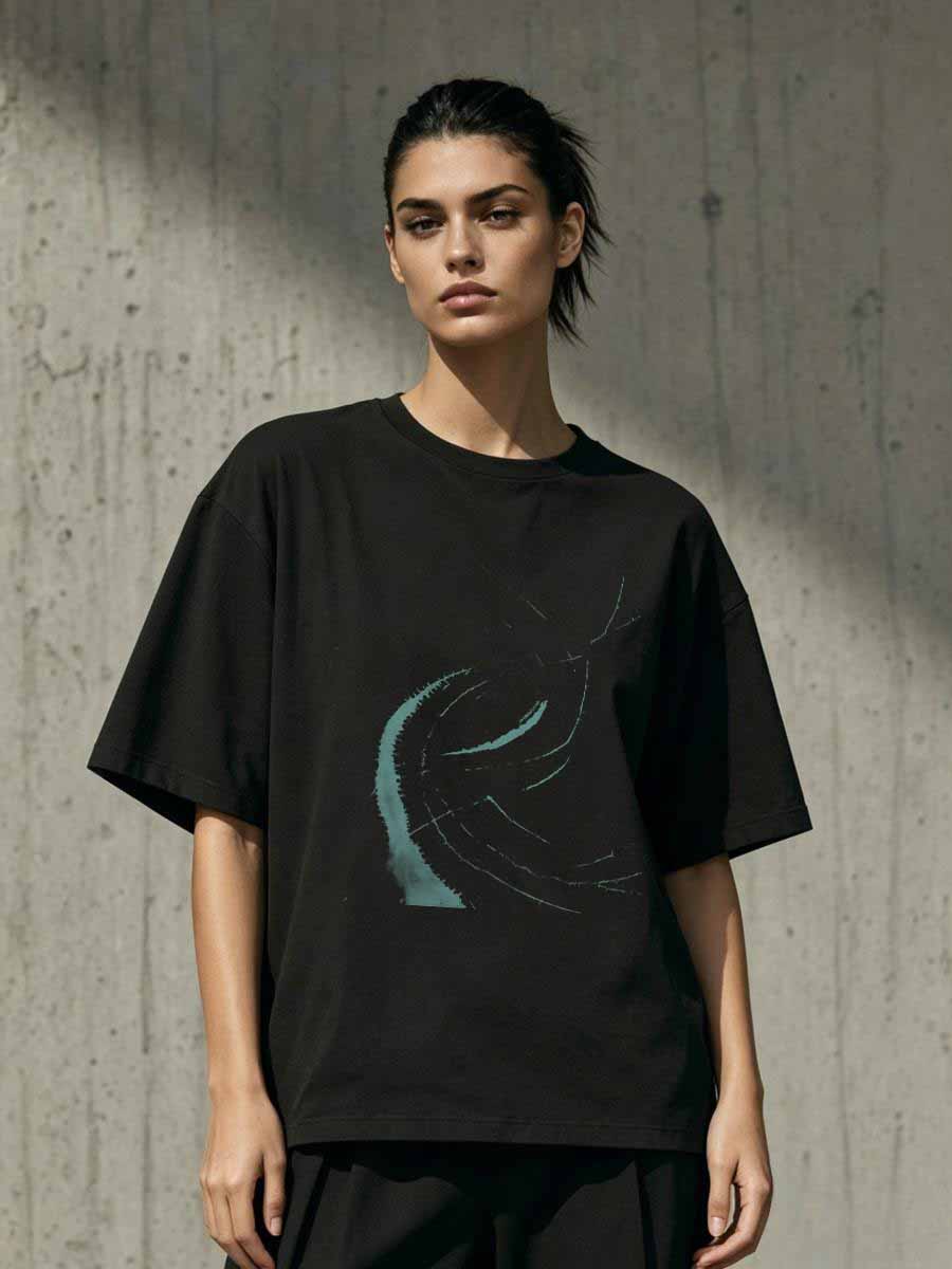 T-Shirts Street Shot Women Cot - Urban Street Fashion Photography 评论和价格