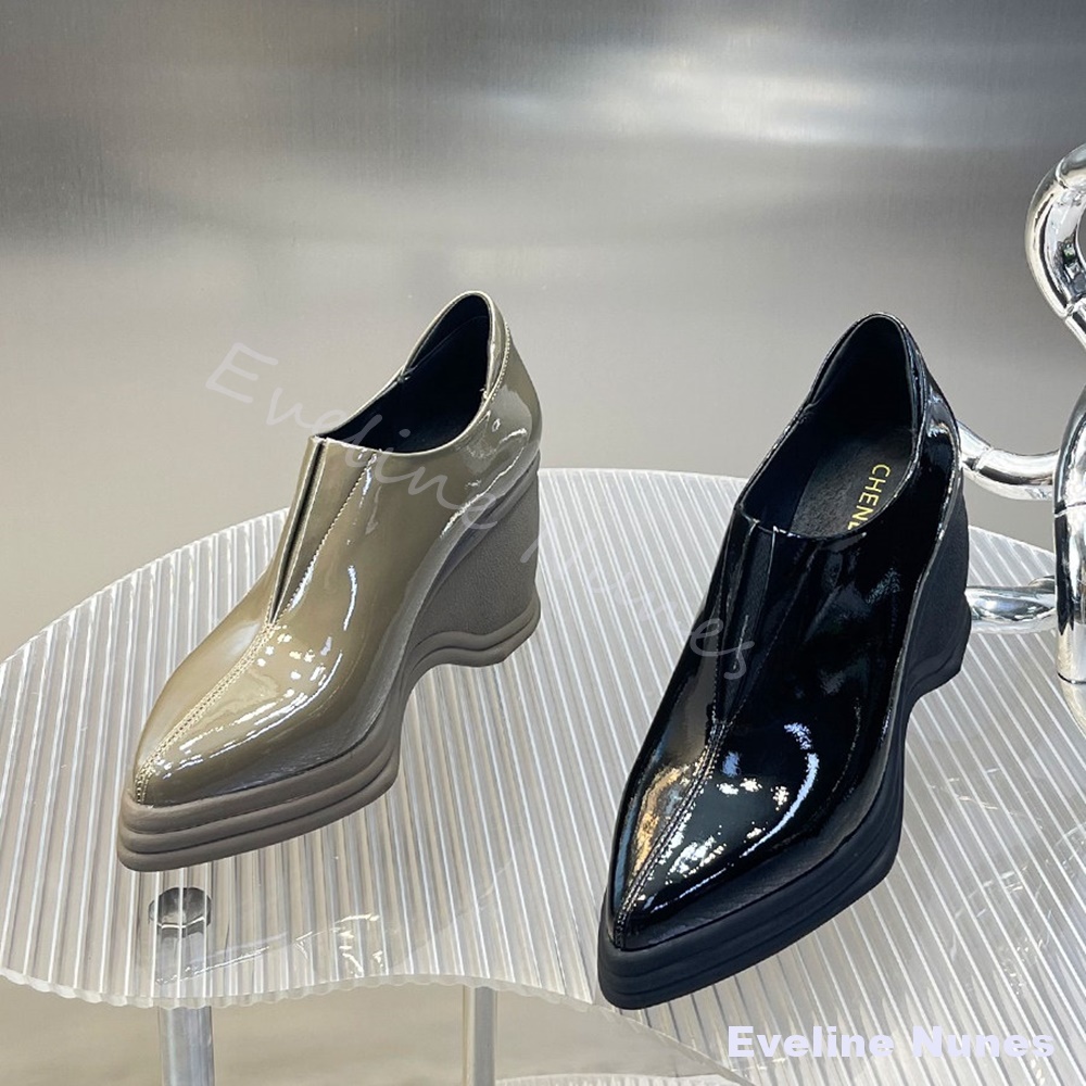 Patent Leather V Cut Pointed T - Street Fashion Y2K 评论和价格