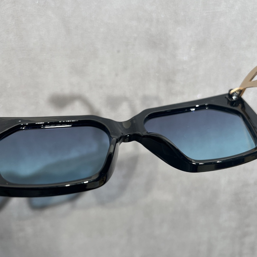 1Pc Unisex Sunglasses New Fash - Street Fashion Photoshoot 评论和价格