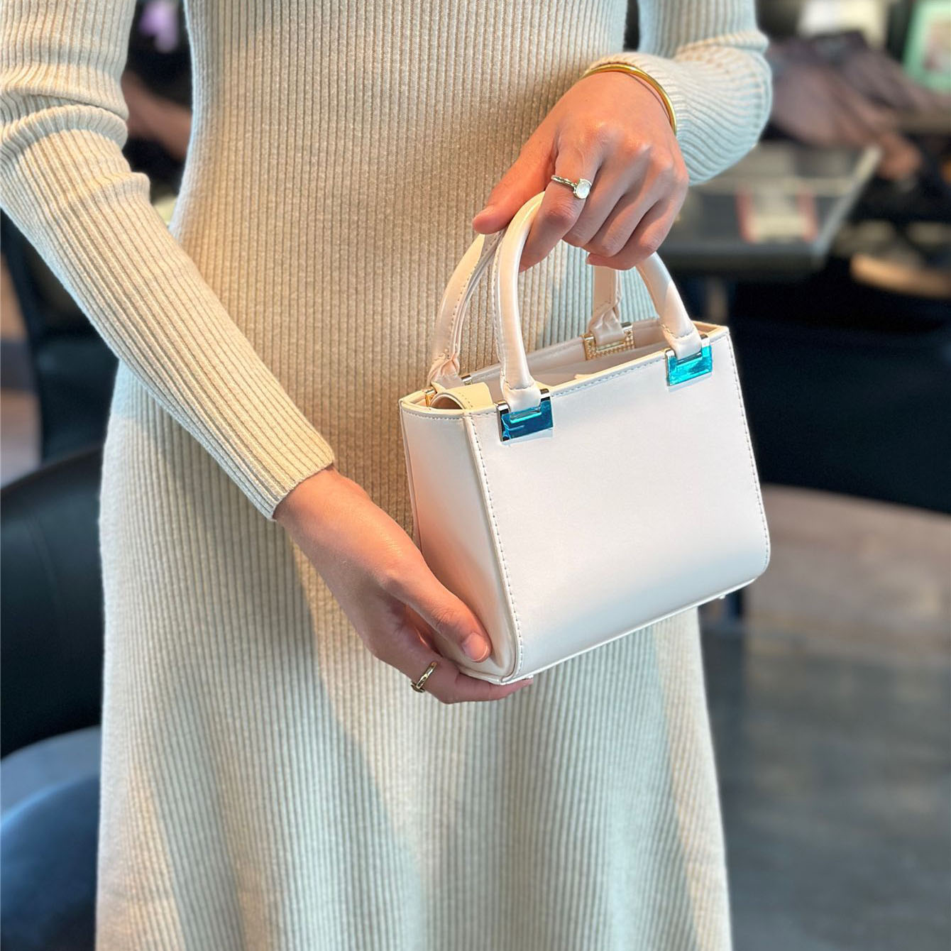 Flower Embroidery Women's Hand - French Street Fashion 评论和价格