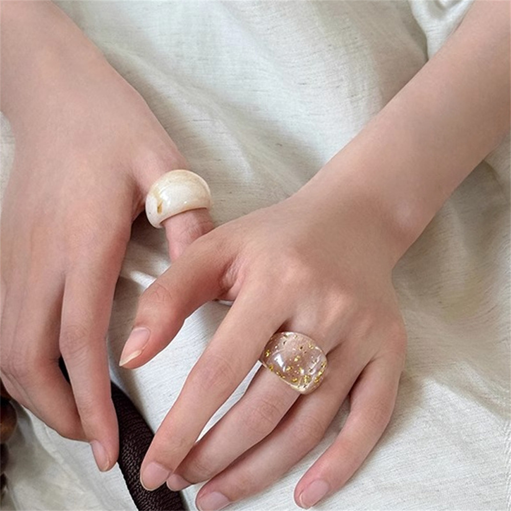 New Retro Acrylic Fashion Styl - Street Fashion Blog 评论和价格